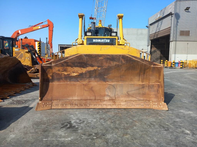 Komatsu D155A-6R (4 Pcs available in Abu Dhabi) - Bulldozer: foto 3 Komatsu D155A-6R (4 Pcs available in Abu Dhabi) - Bulldozer: foto 3