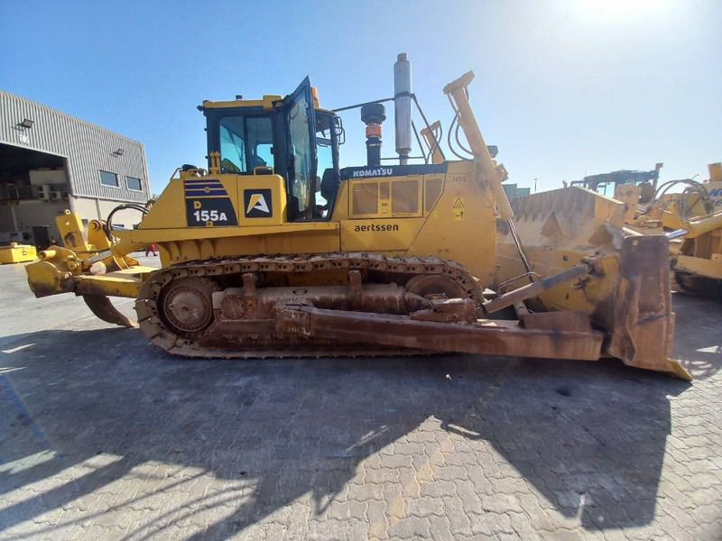Komatsu D155A-6R (4 pieces available in Abu Dhabi) - Bulldozer: foto 2 Komatsu D155A-6R (4 pieces available in Abu Dhabi) - Bulldozer: foto 2