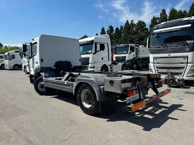 Mercedes-Benz Atego 13.23 - Camión chasis: foto 2 Mercedes-Benz Atego 13.23 - Camión chasis: foto 2