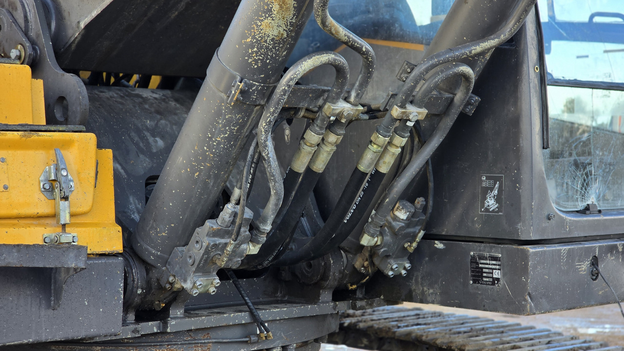 Excavadora de cadenas VOLVO EC300EL: foto 10