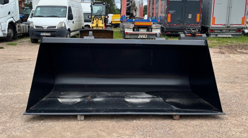 Volvo BM 2400mm - Cazo cargador para Cargadora de ruedas: foto 2 Volvo BM 2400mm - Cazo cargador para Cargadora de ruedas: foto 2