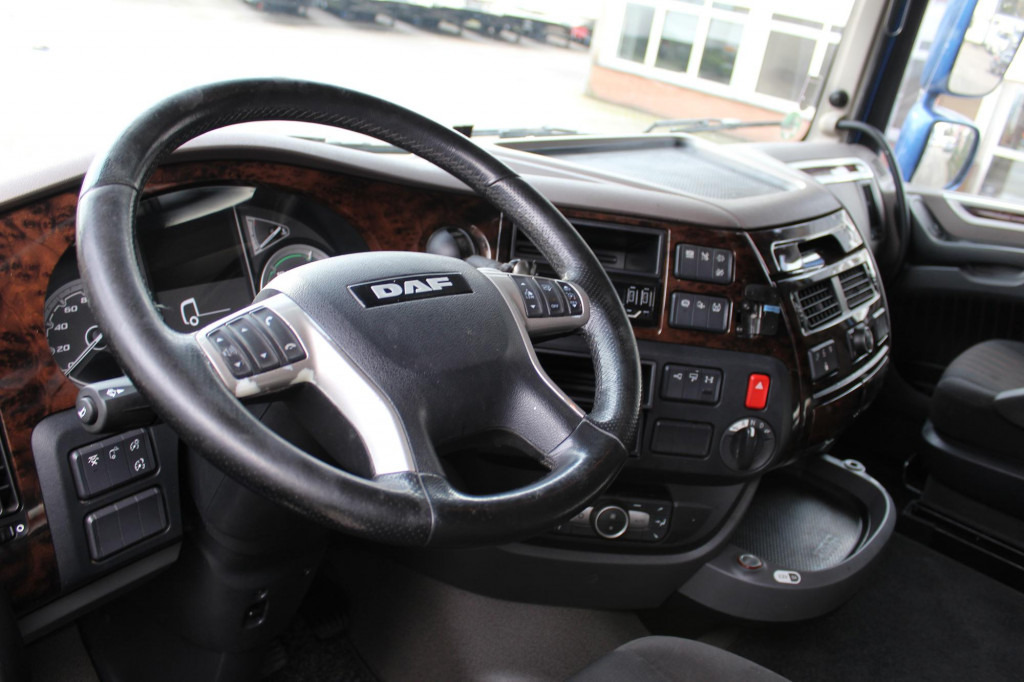 Daf 480 SSC Retarder Kühlbox 2 Tanks Standklima - Cabeza tractora: foto 5 Daf 480 SSC Retarder Kühlbox 2 Tanks Standklima - Cabeza tractora: foto 5