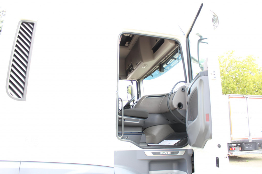 Daf XF  530 SC  Retarder ACC LDW Kühlbox Vollspoiler - Cabeza tractora: foto 3 Daf XF  530 SC  Retarder ACC LDW Kühlbox Vollspoiler - Cabeza tractora: foto 3