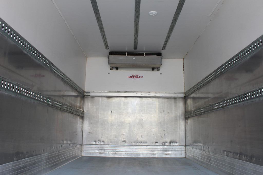 Daf LF 260 E6 Carrier Supra 550 Strom Tür LBW - Camión frigorífico: foto 2 Daf LF 260 E6 Carrier Supra 550 Strom Tür LBW - Camión frigorífico: foto 2