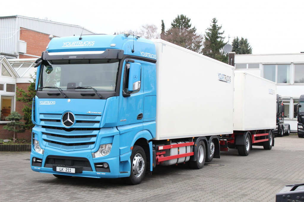 Mercedes-Benz Actros 2548 Koffer Retarder Schlafkab Kühlbox - Furgoneta: foto 1 Mercedes-Benz Actros 2548 Koffer Retarder Schlafkab Kühlbox - Furgoneta: foto 1