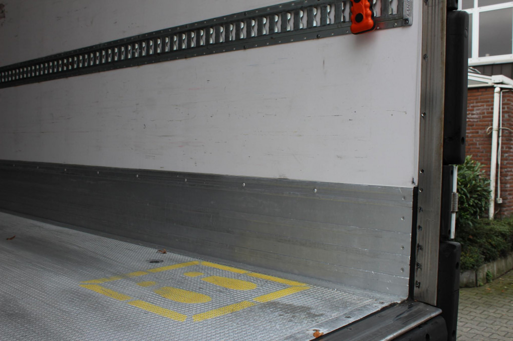 Lamberet TK SLXi Spectrum 2,65h Bi-Multi-Temp. TW LBW - Semirremolque frigorífico: foto 5 Lamberet TK SLXi Spectrum 2,65h Bi-Multi-Temp. TW LBW - Semirremolque frigorífico: foto 5