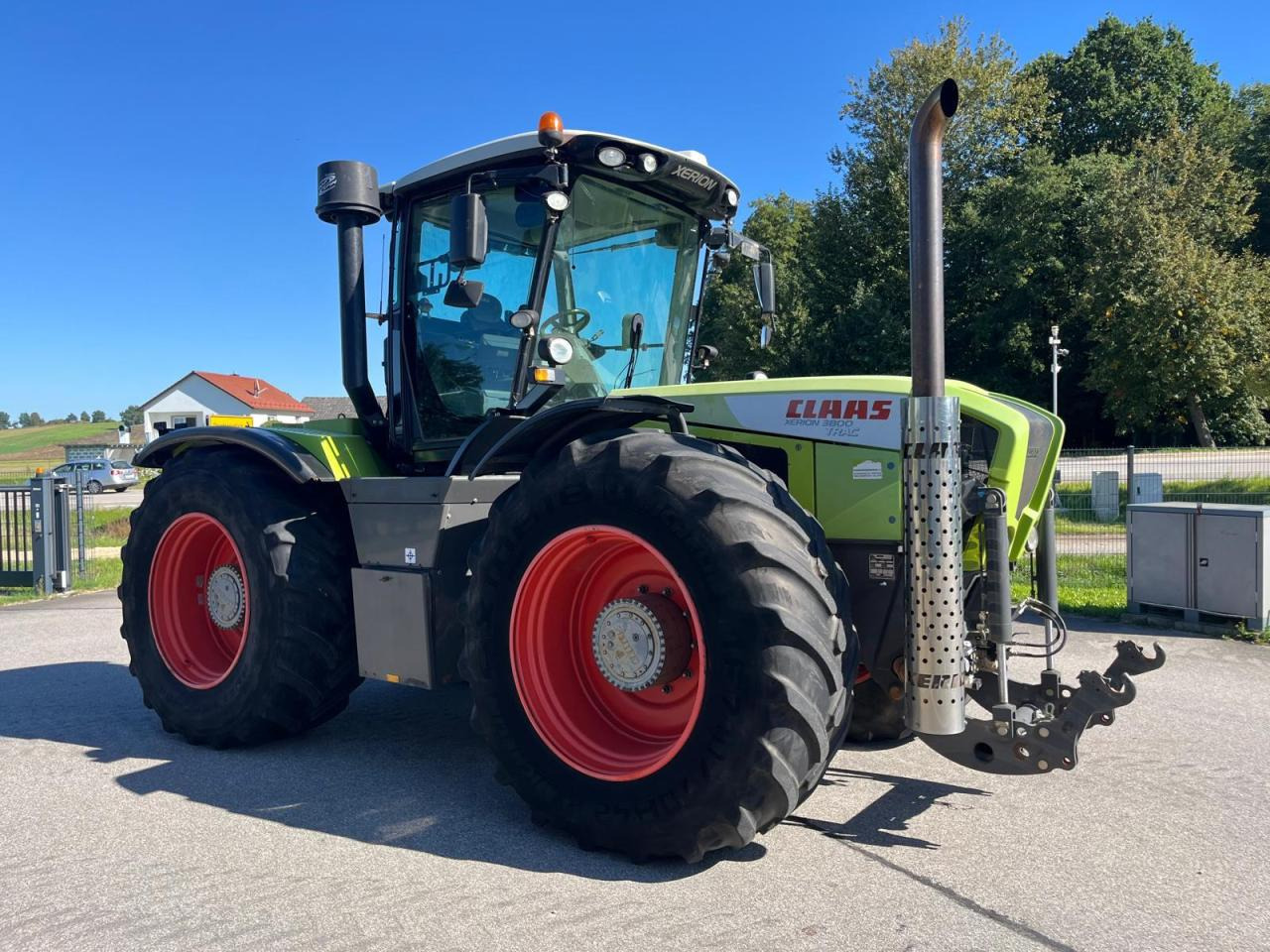 CLAAS Xerion 3800 Trac PTO mit GPS S3 mit Frontkraftheber und Heckzapfwelle, kommt vom Erstbesitzer, gepfl - Tractor: foto 2 CLAAS Xerion 3800 Trac PTO mit GPS S3 mit Frontkraftheber und Heckzapfwelle, kommt vom Erstbesitzer, gepfl - Tractor: foto 2