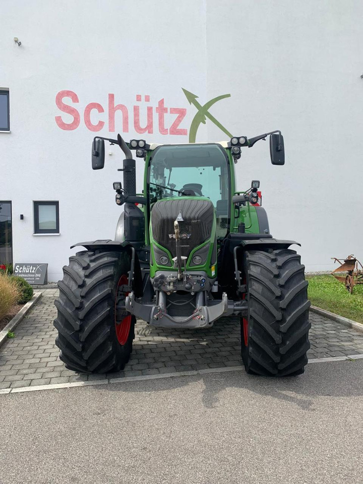 Fendt 724 Vario Power Plus mit GPS - Tractor: foto 3 Fendt 724 Vario Power Plus mit GPS - Tractor: foto 3