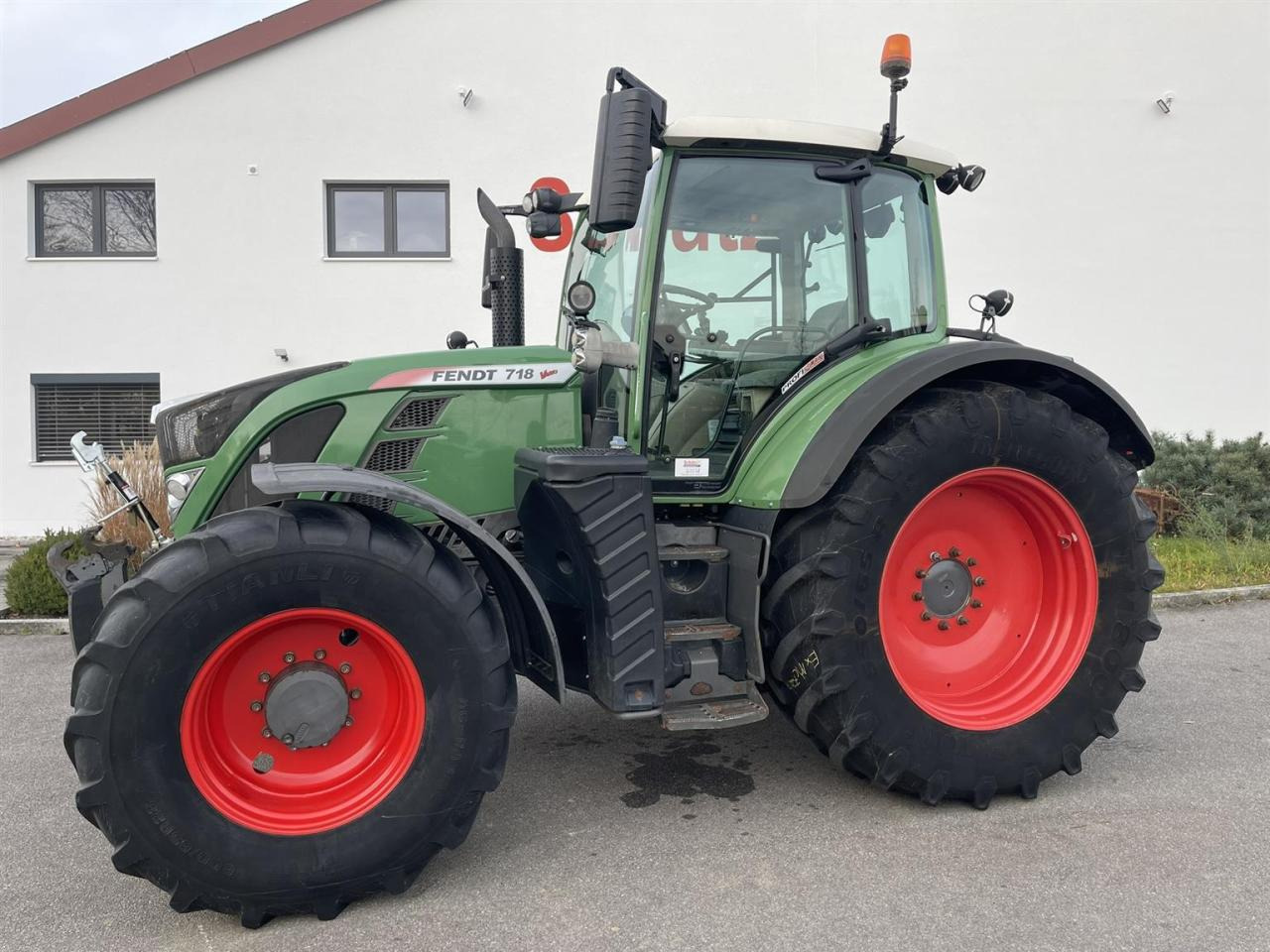 Fendt Fendt 718 Vario SCR GPS - Tractor: foto 2 Fendt Fendt 718 Vario SCR GPS - Tractor: foto 2