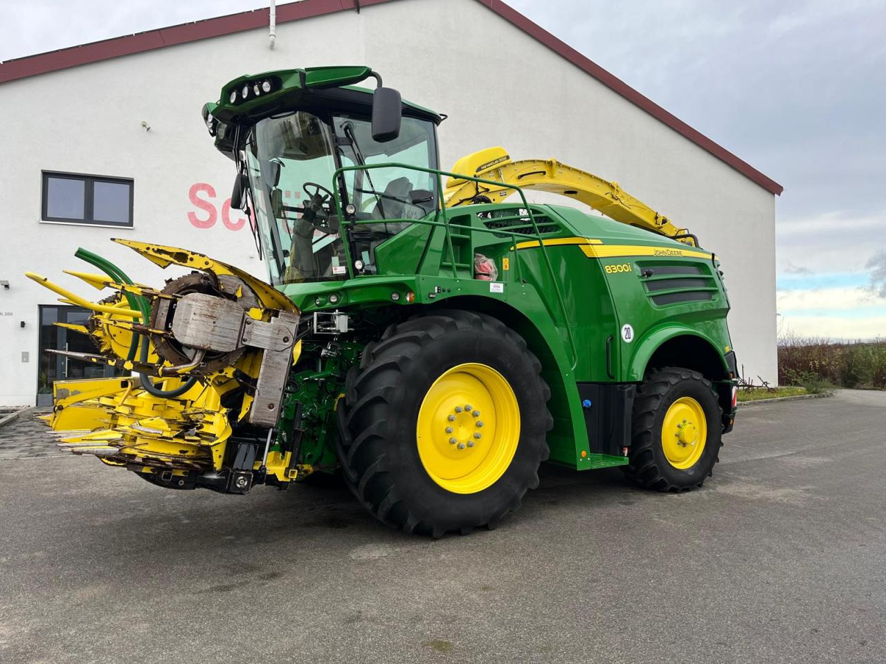 John Deere 8300i Feldhäcksler, Harvestlap, Pickup, Kemper, erst 910 Betriebsstunden, Baujahr 2018 - Cosechadora de forraje: foto 2 John Deere 8300i Feldhäcksler, Harvestlap, Pickup, Kemper, erst 910 Betriebsstunden, Baujahr 2018 - Cosechadora de forraje: foto 2