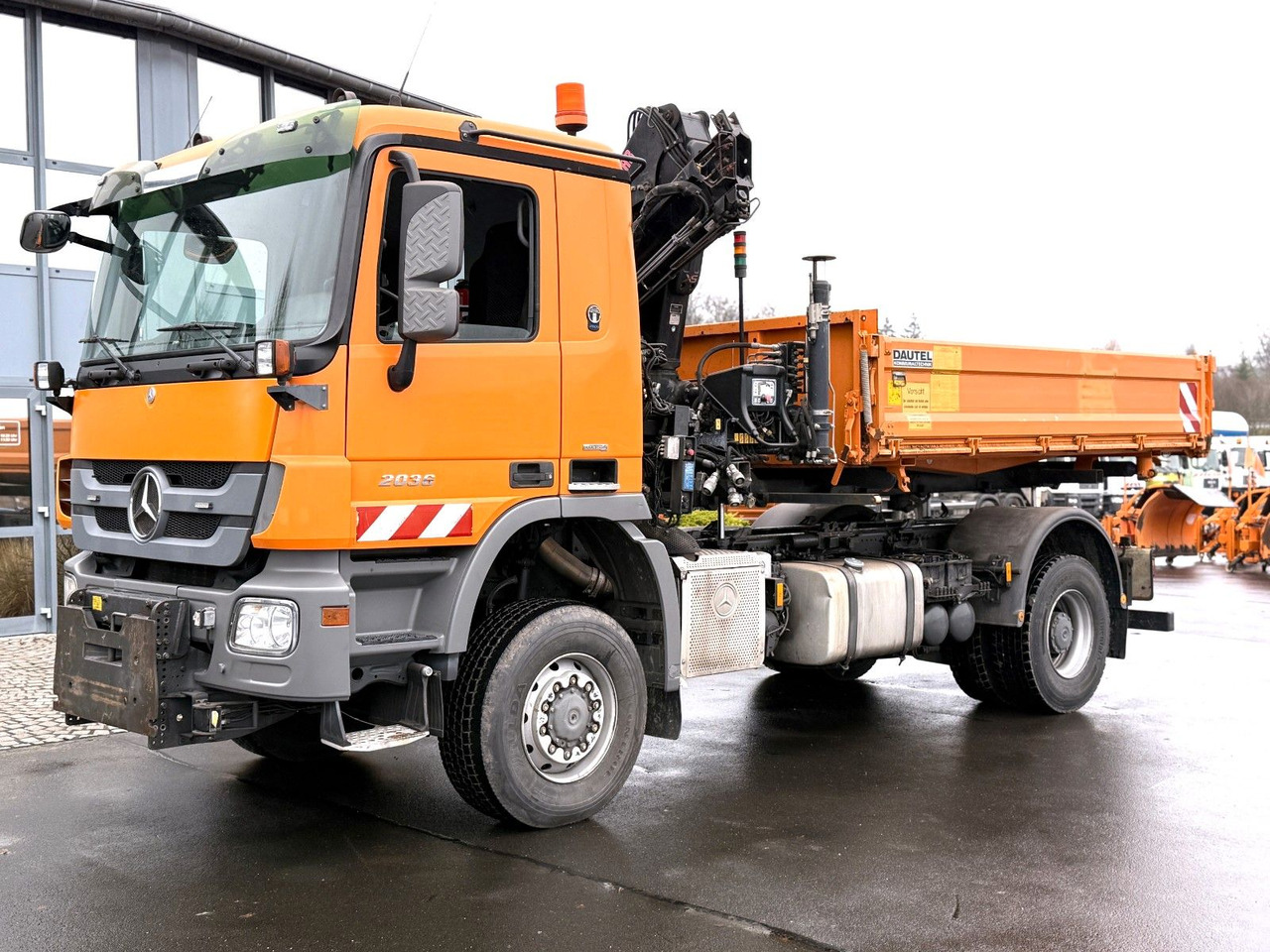 Mercedes-Benz Actros 2036 MP3 Kipper /Kran / Wechselsystem - Camión volquete, Camión grúa: foto 1 Mercedes-Benz Actros 2036 MP3 Kipper /Kran / Wechselsystem - Camión volquete, Camión grúa: foto 1