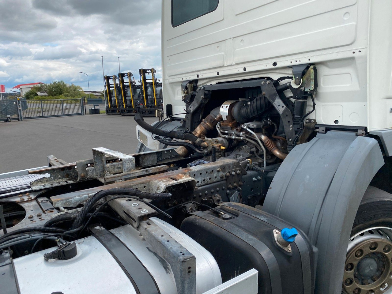 Mercedes-Benz Actros 2532 MP3 6x2 Hydraulik, 10 x am Lager Mercedes-Benz Actros 2532 MP3 6x2 Hydraulik, 10 x am Lager - Camión chasis: foto 3 Mercedes-Benz Actros 2532 MP3 6x2 Hydraulik, 10 x am Lager Mercedes-Benz Actros 2532 MP3 6x2 Hydraulik, 10 x am Lager - Camión chasis: foto 3
