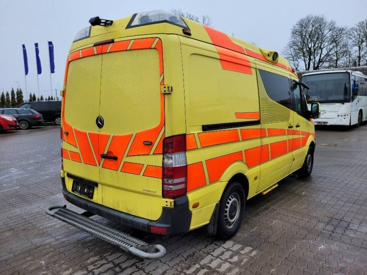 MERCEDES – BENZ SPRINTER 2.2D AMBULANCE (PROFILE) KLIMA 11.2014 EURO 5  - Ambulancia: foto 4 MERCEDES – BENZ SPRINTER 2.2D AMBULANCE (PROFILE) KLIMA 11.2014 EURO 5  - Ambulancia: foto 4