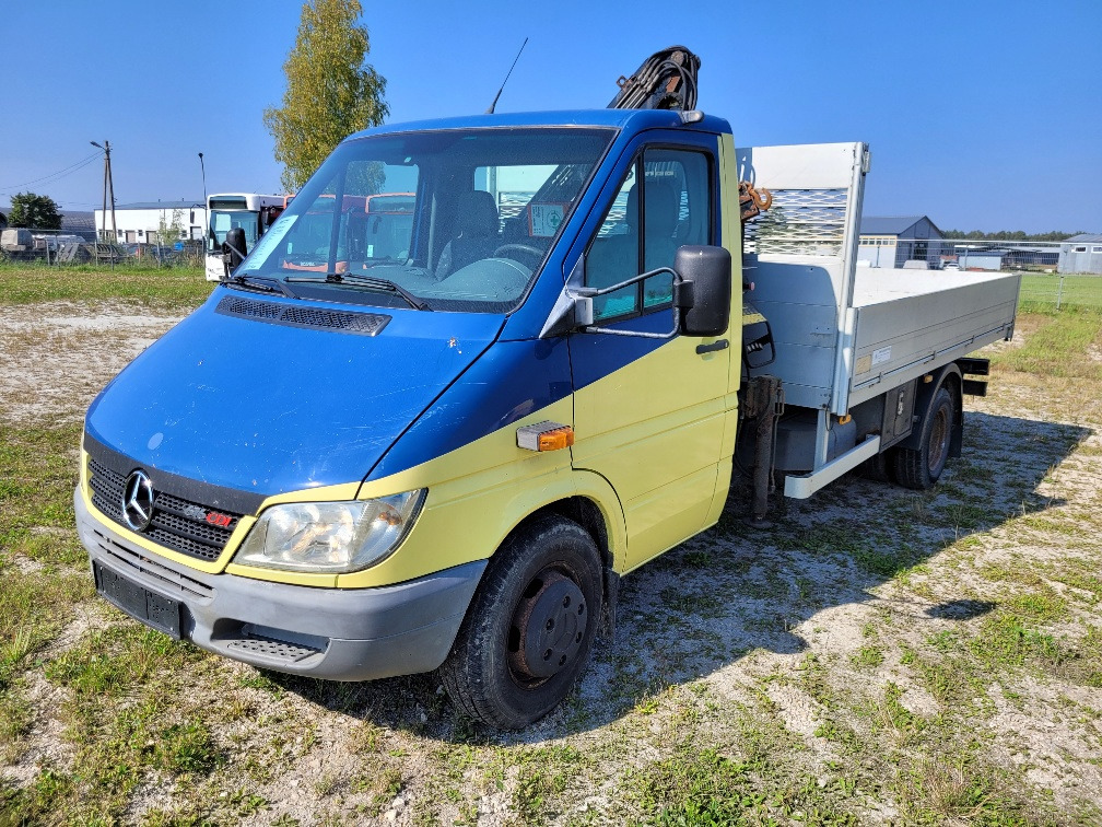 MERCEDES – BENZ SPRINTER 616CDI HIAB 027-2 Crane 10.2004 - Caja abierta furgoneta: foto 2 MERCEDES – BENZ SPRINTER 616CDI HIAB 027-2 Crane 10.2004 - Caja abierta furgoneta: foto 2