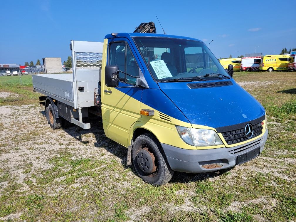 MERCEDES – BENZ SPRINTER 616CDI HIAB 027-2 Crane 10.2004  - Caja abierta furgoneta: foto 1 MERCEDES – BENZ SPRINTER 616CDI HIAB 027-2 Crane 10.2004  - Caja abierta furgoneta: foto 1