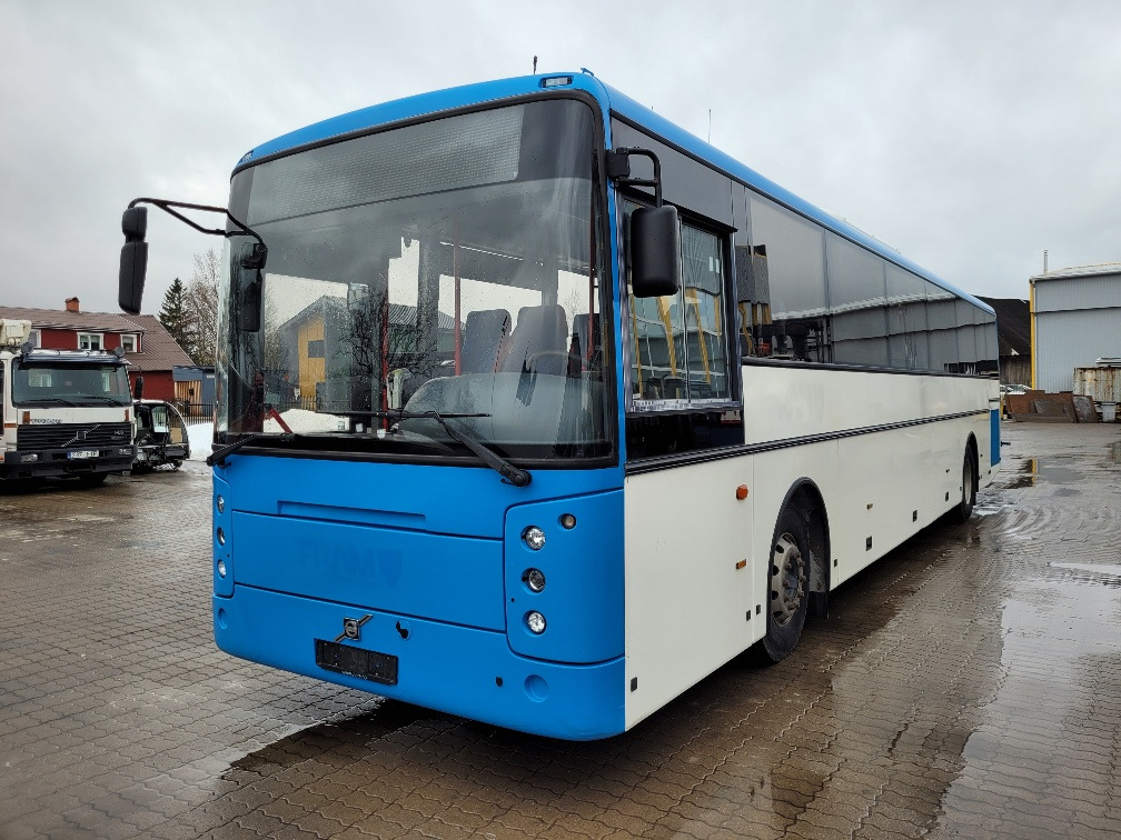 VOLVO B9R VEST CONTRAST, KLIIMA, 10.2012, EURO 5, HANDICAP LIFT, 51 seats, 12,8m  - Autobús suburbano: foto 2 VOLVO B9R VEST CONTRAST, KLIIMA, 10.2012, EURO 5, HANDICAP LIFT, 51 seats, 12,8m  - Autobús suburbano: foto 2