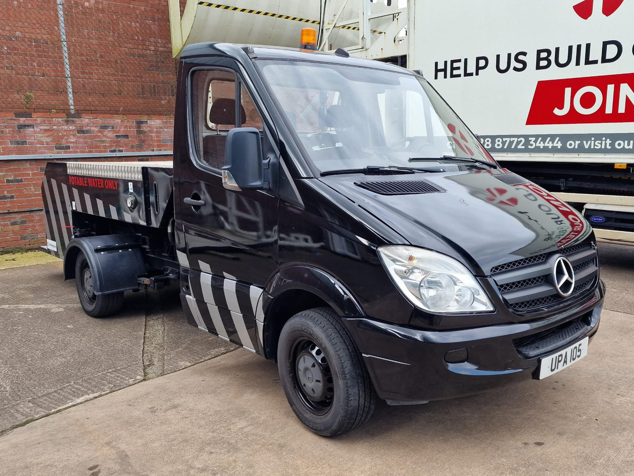 Mallaghan Water Truck WSU1000 - Equipo de apoyo en tierra: foto 1 Mallaghan Water Truck WSU1000 - Equipo de apoyo en tierra: foto 1