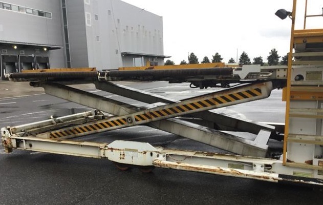 Lower Deck Loader FMC Commander 15 Wide - Cargadora de contenedores/ Palets: foto 4 Lower Deck Loader FMC Commander 15 Wide - Cargadora de contenedores/ Palets: foto 4