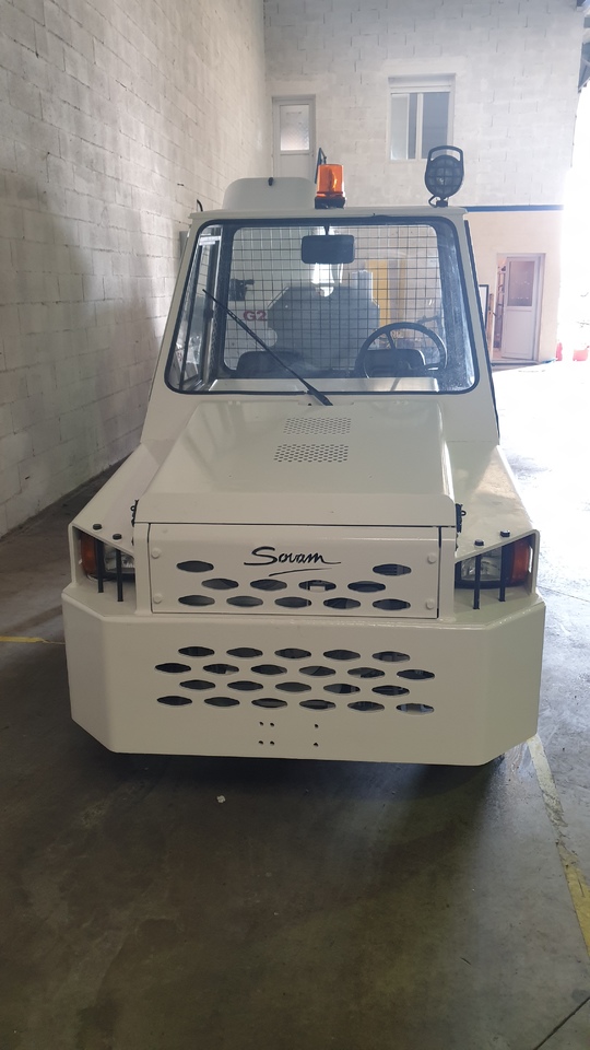 SOVAM TRACTOR/DIESEL K22 - Tractor de equipaje: foto 4 SOVAM TRACTOR/DIESEL K22 - Tractor de equipaje: foto 4