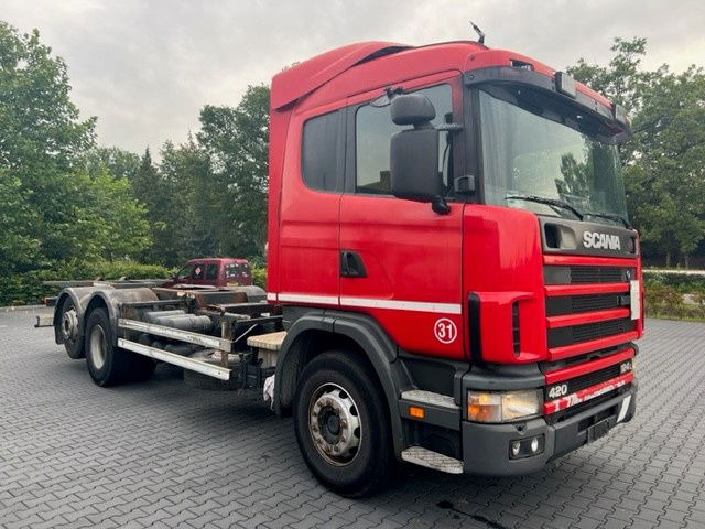 Scania R124-420 .420 6x2 - Camión chasis: foto 2 Scania R124-420 .420 6x2 - Camión chasis: foto 2