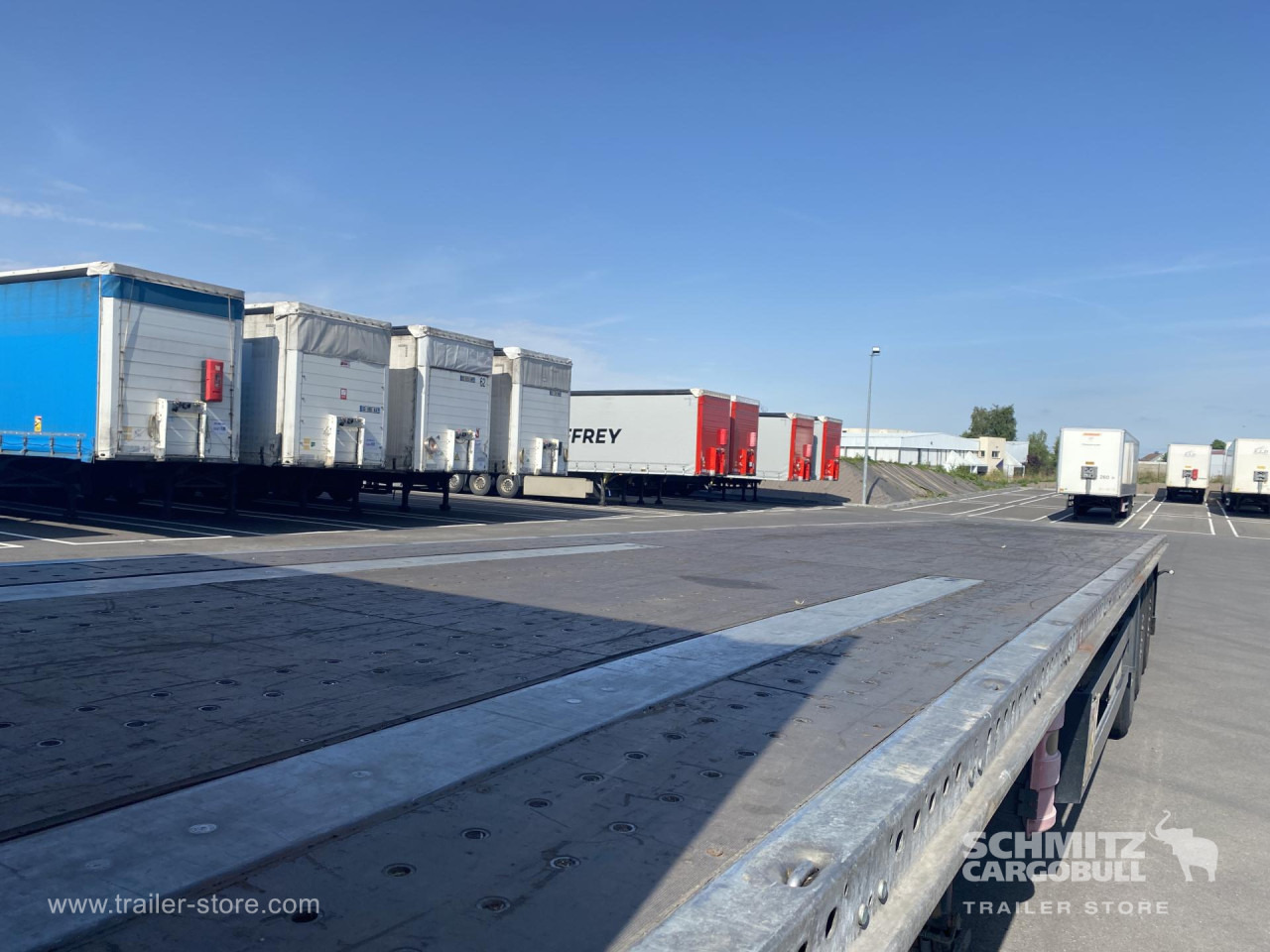 SCHMITZ Curtainsider Standard - Semirremolque lona: foto 2 SCHMITZ Curtainsider Standard - Semirremolque lona: foto 2