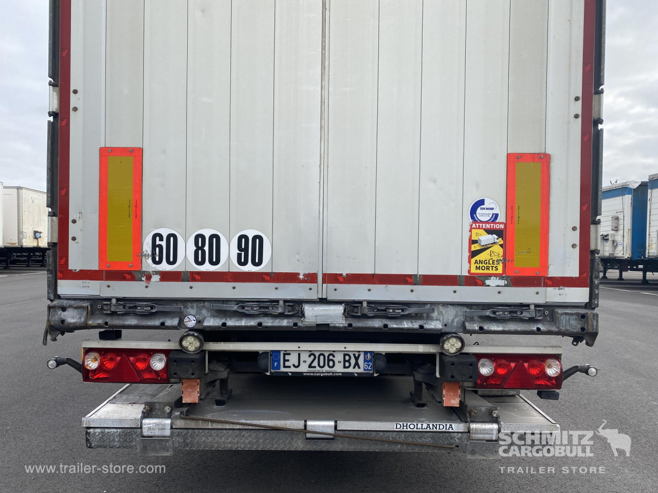 Leasing de SCHMITZ Curtainsider Standard Taillift SCHMITZ Curtainsider Standard Taillift: foto 9 Leasing de SCHMITZ Curtainsider Standard Taillift SCHMITZ Curtainsider Standard Taillift: foto 9