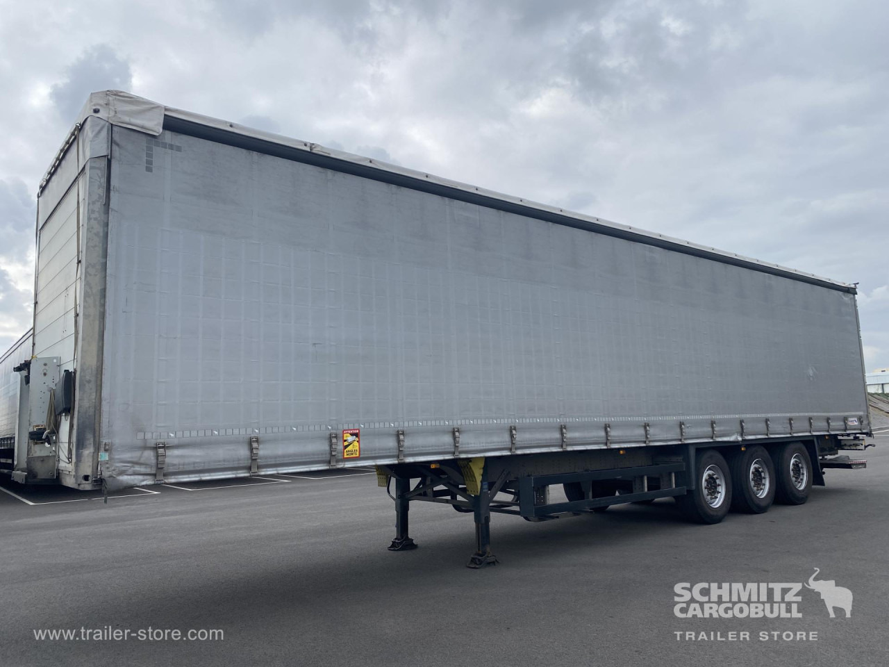 SCHMITZ Curtainsider Standard Taillift - Semirremolque lona: foto 1 SCHMITZ Curtainsider Standard Taillift - Semirremolque lona: foto 1