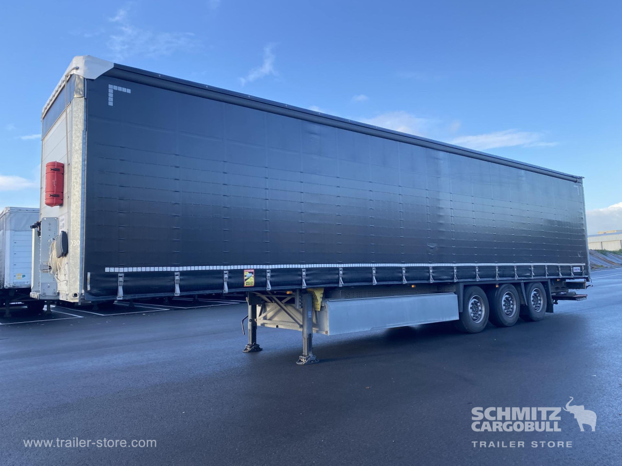 Semirremolque lona SCHMITZ Curtainsider Standard Taillift: foto 7 Semirremolque lona SCHMITZ Curtainsider Standard Taillift: foto 7