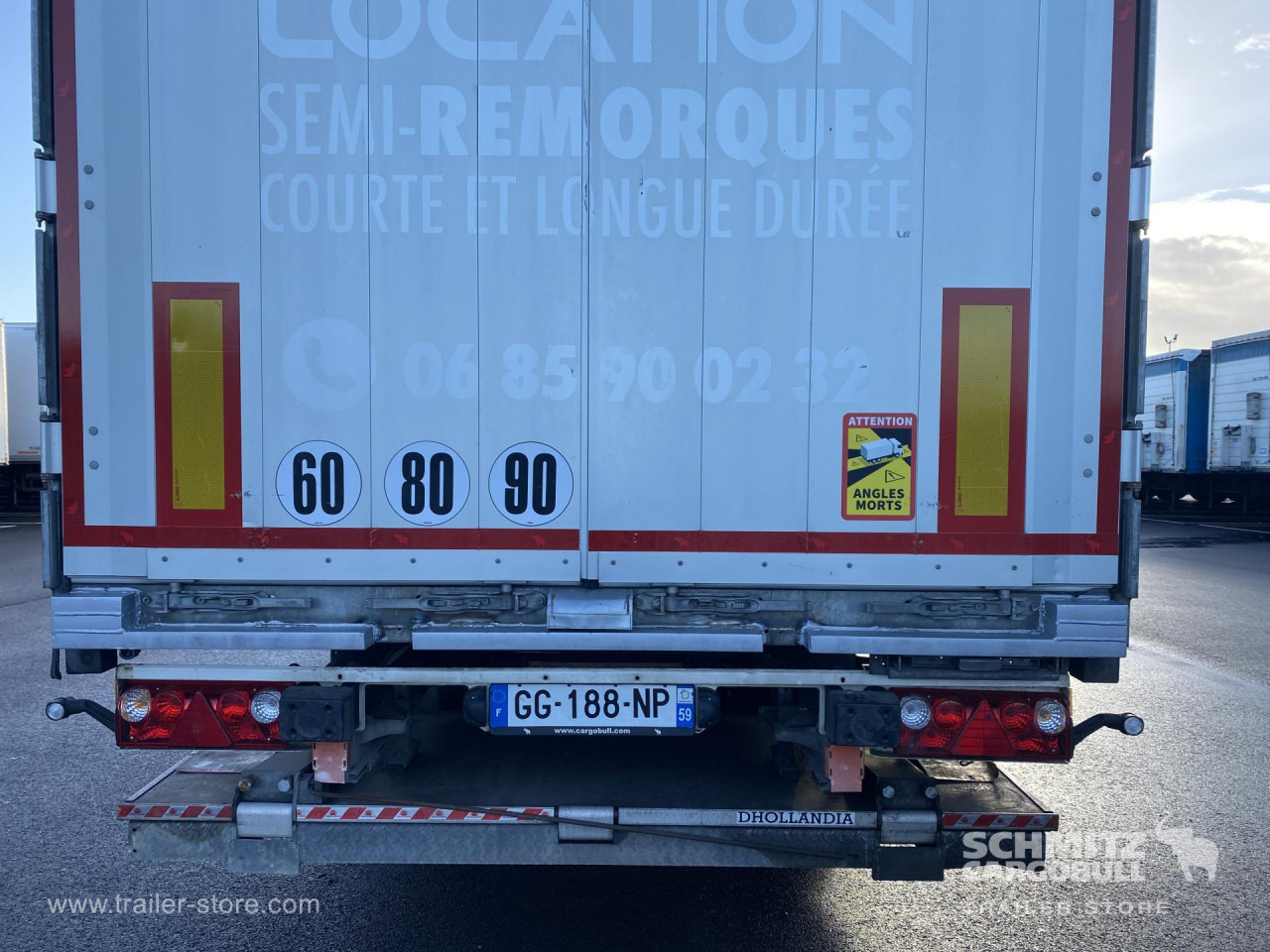 Semirremolque lona SCHMITZ Curtainsider Standard Taillift: foto 10 Semirremolque lona SCHMITZ Curtainsider Standard Taillift: foto 10