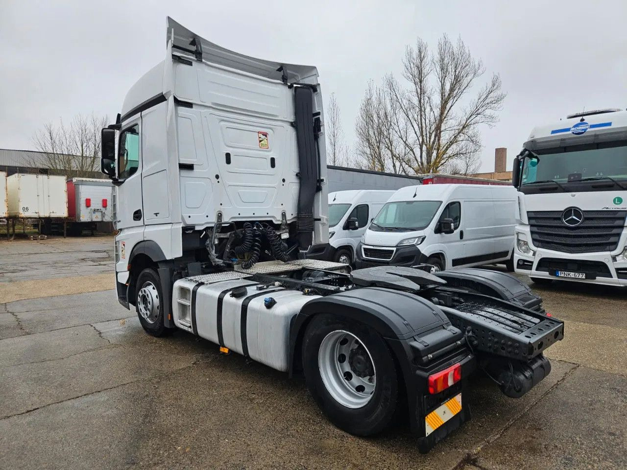 Mercedes-Benz Actros 1845 Standard-BigSpace-Stand Klima-2 Unit - Cabeza tractora: foto 4 Mercedes-Benz Actros 1845 Standard-BigSpace-Stand Klima-2 Unit - Cabeza tractora: foto 4