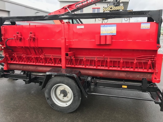 Breining Splittstreuer AWS 2500 - Implemento para Maquinaria de construcción: foto 1 Breining Splittstreuer AWS 2500 - Implemento para Maquinaria de construcción: foto 1