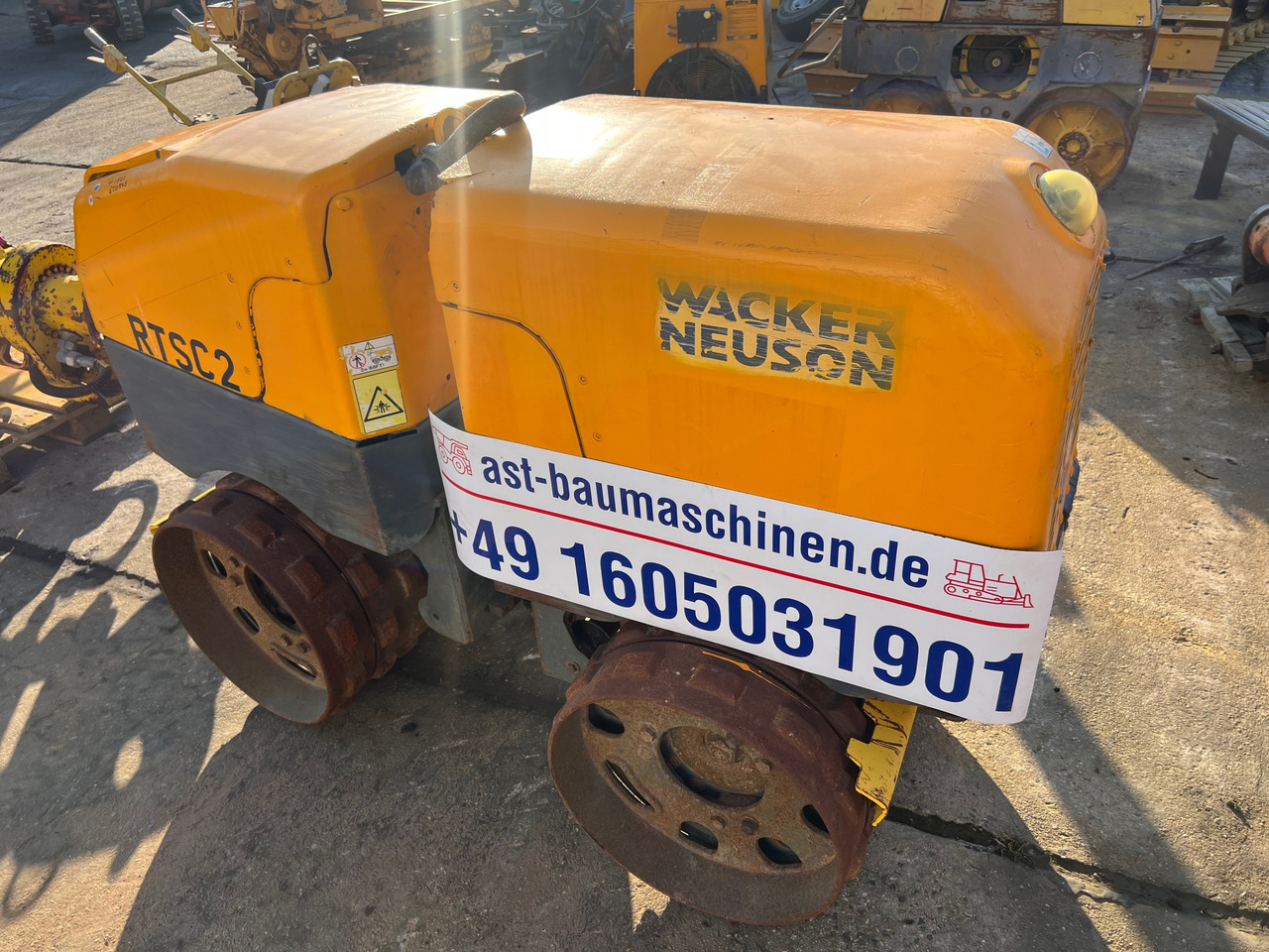 WACKER NEUSON RT82-SC 2 - Mini compactadora: foto 3 WACKER NEUSON RT82-SC 2 - Mini compactadora: foto 3