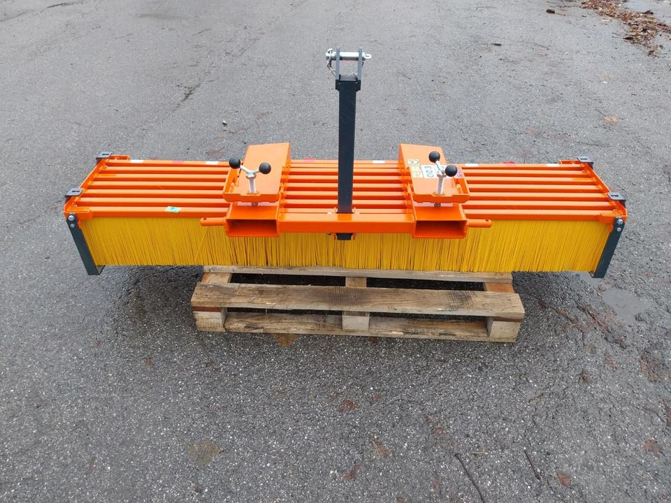 Kehrbesen Bürste Kehrmaschine Stapler Schiebebesen 1,5, 2, 2,5, 3 - Barredora cucharón: foto 1 Kehrbesen Bürste Kehrmaschine Stapler Schiebebesen 1,5, 2, 2,5, 3 - Barredora cucharón: foto 1