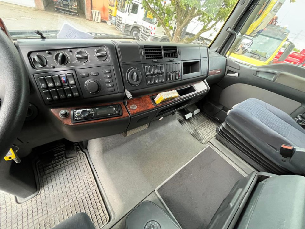 MAN TG-A 41.660 8x4 4 BBS SZM Schwerlast 250 to WSK - Cabeza tractora: foto 2 MAN TG-A 41.660 8x4 4 BBS SZM Schwerlast 250 to WSK - Cabeza tractora: foto 2