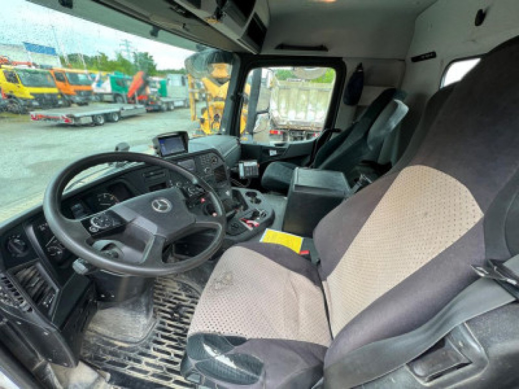 MERCEDES-BENZ Arocs 3240 B 8x4 Betonmischer Deutsch Top AP Achsen - Camión: foto 5 MERCEDES-BENZ Arocs 3240 B 8x4 Betonmischer Deutsch Top AP Achsen - Camión: foto 5