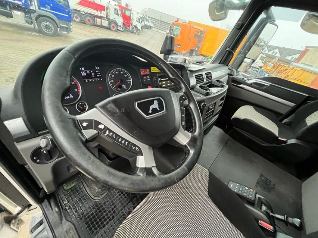 MAN MAN TG-S Abrollkipper 26.460 6x2-2 BL Meiller, Funk - Camión multibasculante: foto 5 MAN MAN TG-S Abrollkipper 26.460 6x2-2 BL Meiller, Funk - Camión multibasculante: foto 5