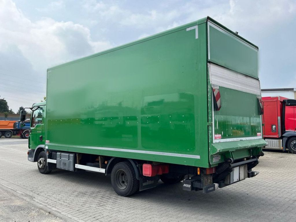 MAN TG-L 12.220 4x2 BL Standardkoffer LBW LBW 1.5 to - Camión caja cerrada: foto 4 MAN TG-L 12.220 4x2 BL Standardkoffer LBW LBW 1.5 to - Camión caja cerrada: foto 4