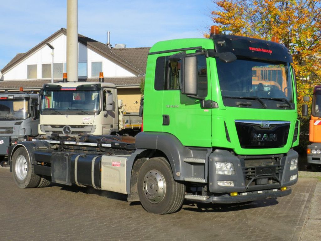 MAN TG-S 18.320 BL Abrollkipper - Camión multibasculante: foto 2 MAN TG-S 18.320 BL Abrollkipper - Camión multibasculante: foto 2