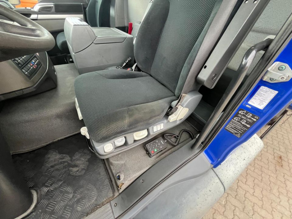 MAN TG-S 26.400 6x2 BL Absetzkipper Meiller Funk - Camión portacontenedor de cadenas: foto 3 MAN TG-S 26.400 6x2 BL Absetzkipper Meiller Funk - Camión portacontenedor de cadenas: foto 3