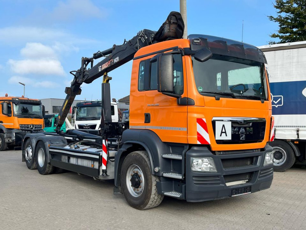 MAN TG-S 26.400 6x4H-2 BL Abrollkipper mit Kran Lift Lenk - Camión multibasculante, Camión grúa: foto 5 MAN TG-S 26.400 6x4H-2 BL Abrollkipper mit Kran Lift Lenk - Camión multibasculante, Camión grúa: foto 5
