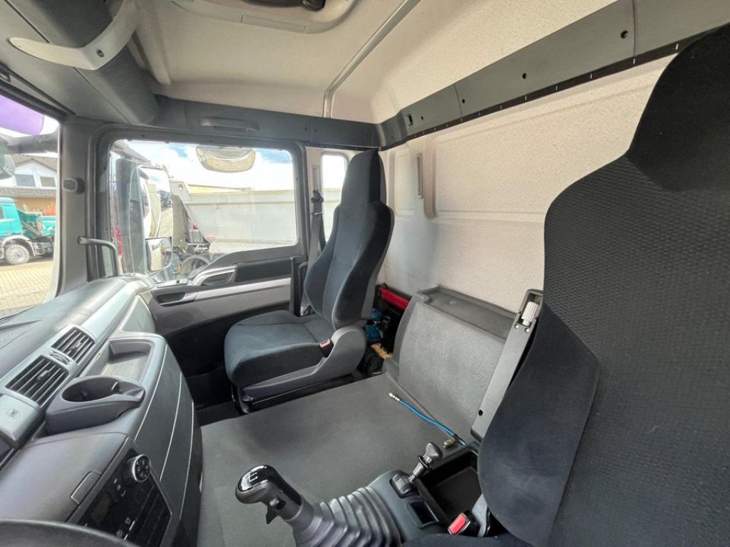 MAN TG-S 26.440 6x4 BB 3-Achs Kipper Schalter - Camión volquete: foto 2 MAN TG-S 26.440 6x4 BB 3-Achs Kipper Schalter - Camión volquete: foto 2