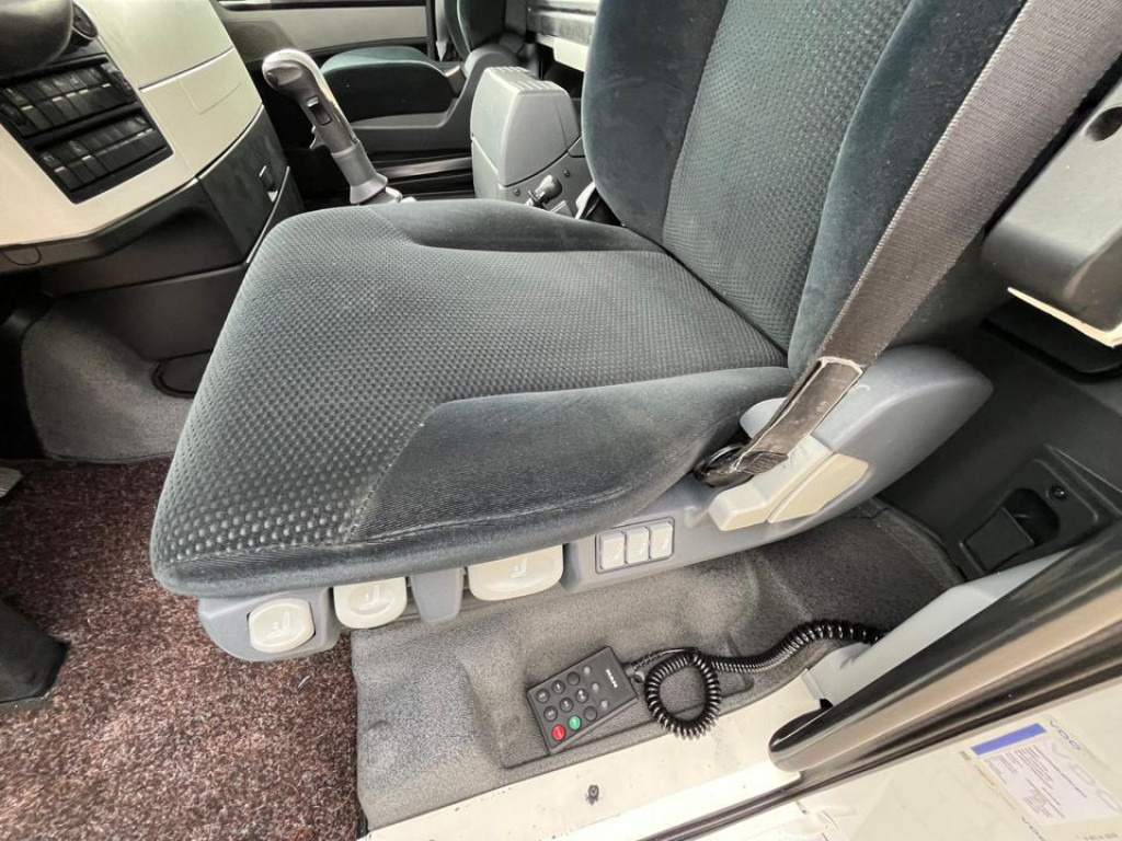 MAN TG-X 26.440 6x4 Pritsche Heckkran Hiab XS 166 - Camión caja abierta, Camión grúa: foto 2 MAN TG-X 26.440 6x4 Pritsche Heckkran Hiab XS 166 - Camión caja abierta, Camión grúa: foto 2