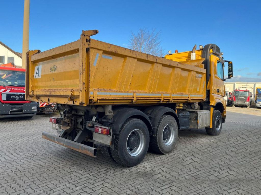 Mercedes-Benz Arocs 2663 6x4 3-Achs Kipper Meiller Bordmatik - Camión volquete: foto 5 Mercedes-Benz Arocs 2663 6x4 3-Achs Kipper Meiller Bordmatik - Camión volquete: foto 5