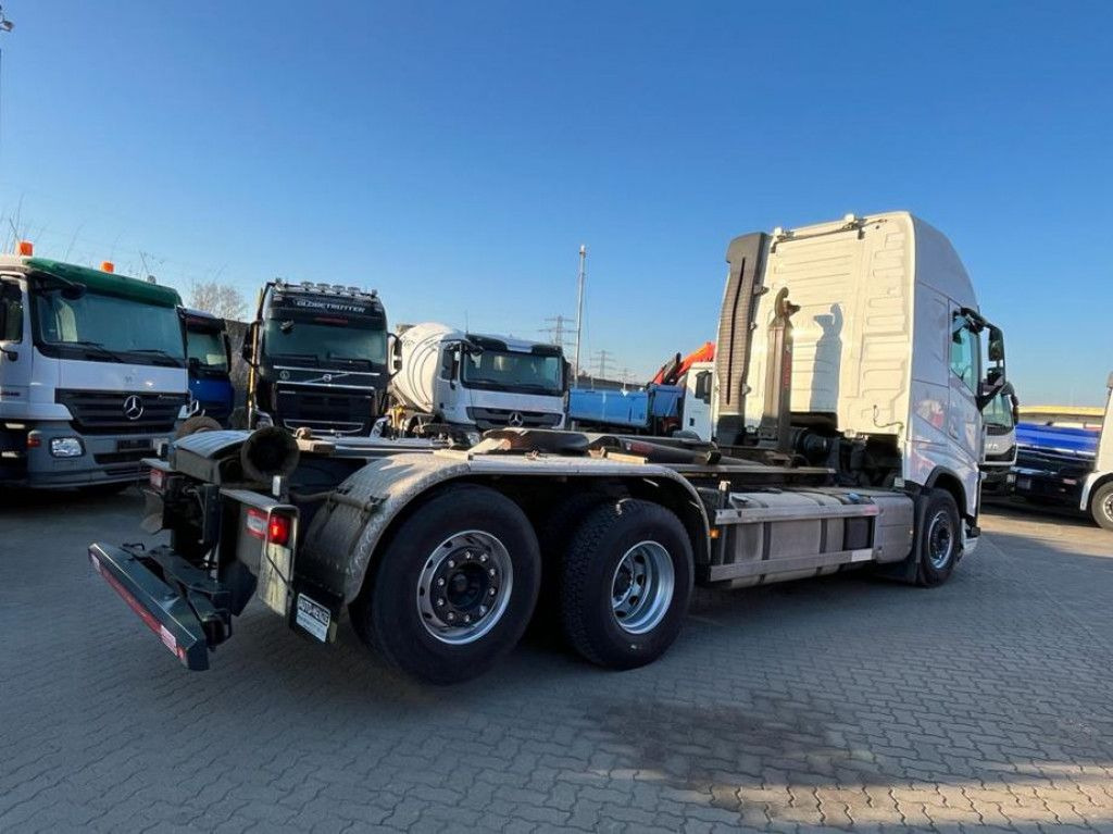 Volvo FH 500 6x2 Abrollkipper Funkfernbedienung - Camión multibasculante: foto 4 Volvo FH 500 6x2 Abrollkipper Funkfernbedienung - Camión multibasculante: foto 4