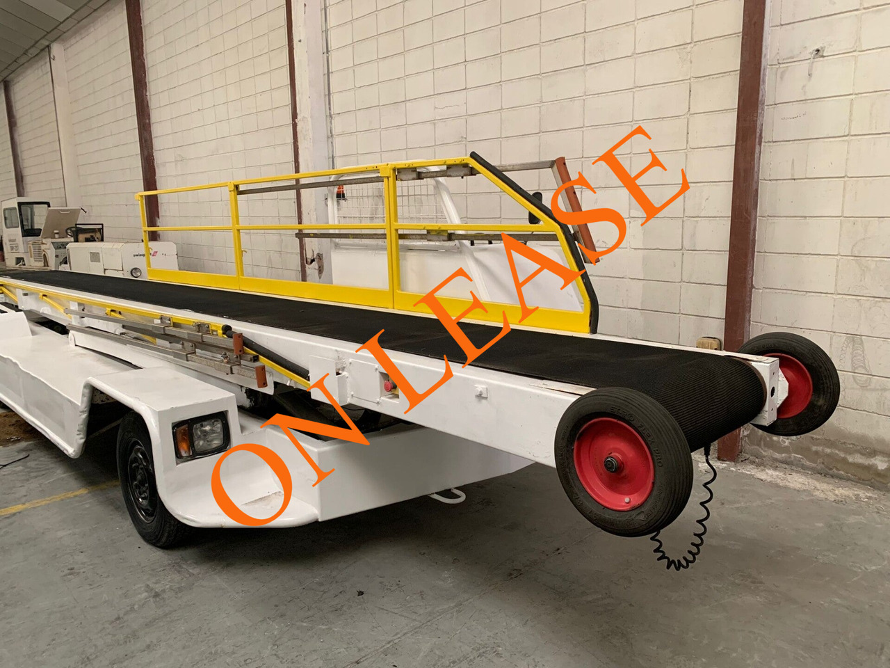 Belt Loader AMSS BL800 - Cargadora de banda: foto 1 Belt Loader AMSS BL800 - Cargadora de banda: foto 1