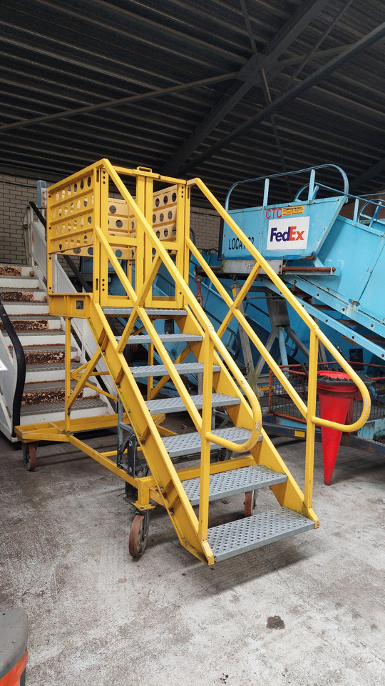 Maintenance Stairs SPS OT-7 - Escalera de pasajeros: foto 4 Maintenance Stairs SPS OT-7 - Escalera de pasajeros: foto 4