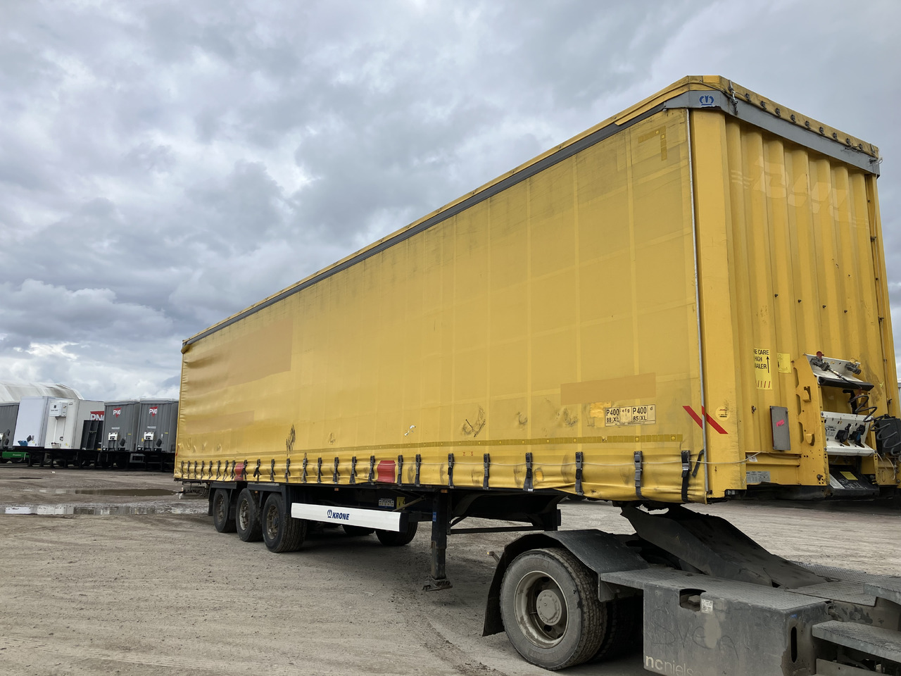 KRONE MEGA CURTAIN - LIFTING ROOF - HUCKEPACK - Semirremolque lona: foto 1 KRONE MEGA CURTAIN - LIFTING ROOF - HUCKEPACK - Semirremolque lona: foto 1
