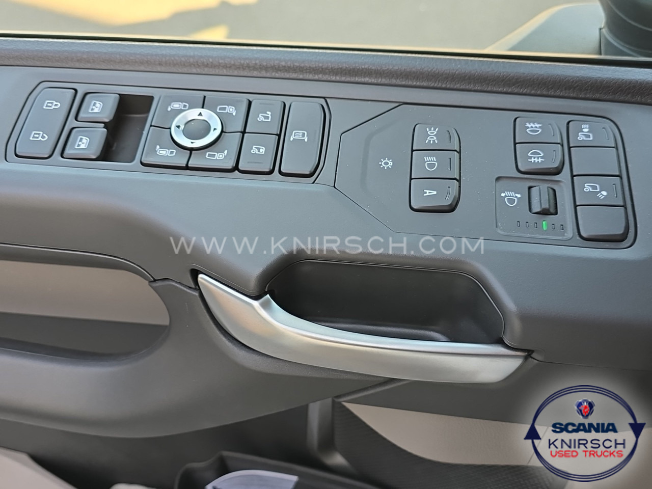 SCANIA P 230 A4x2NB ELEKTRO BEV Förderung möglich - Cabeza tractora: foto 4 SCANIA P 230 A4x2NB ELEKTRO BEV Förderung möglich - Cabeza tractora: foto 4