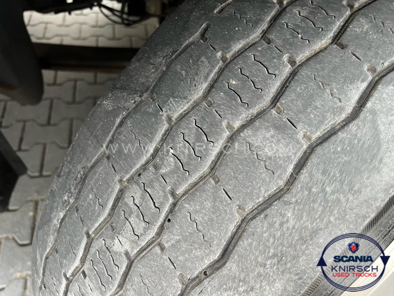 SCANIA P 270 DB4x2MNA - Camión caja cerrada: foto 4 SCANIA P 270 DB4x2MNA - Camión caja cerrada: foto 4