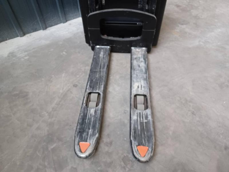 Apilador Crown WF3000-1.0FT: foto 8